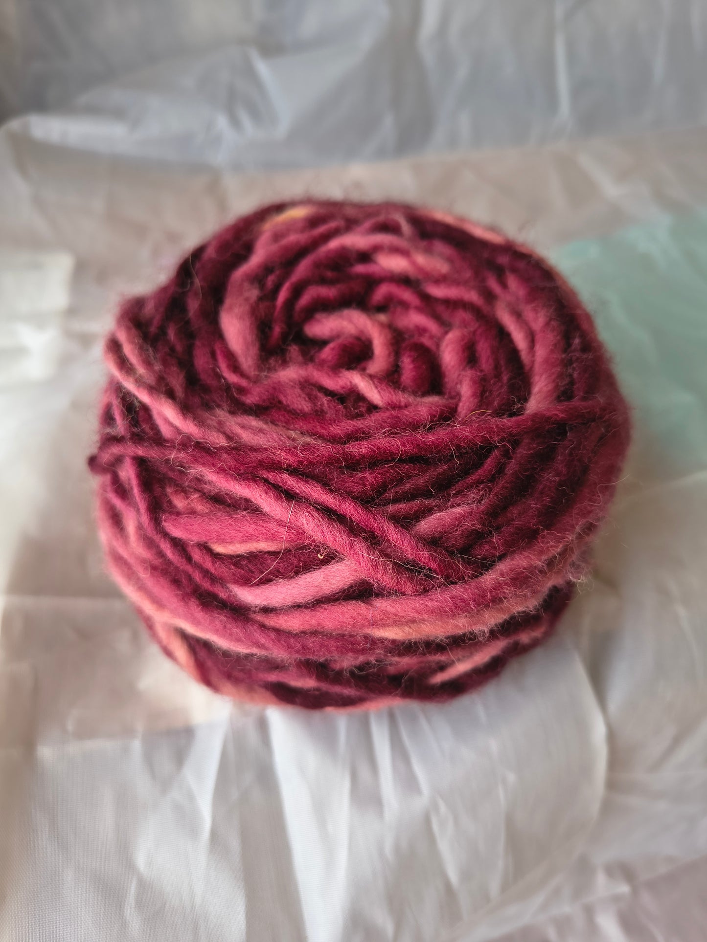 Ovillo 100 grs de Lana natural de oveja corriedale (merino -lincoln) suave al tacto