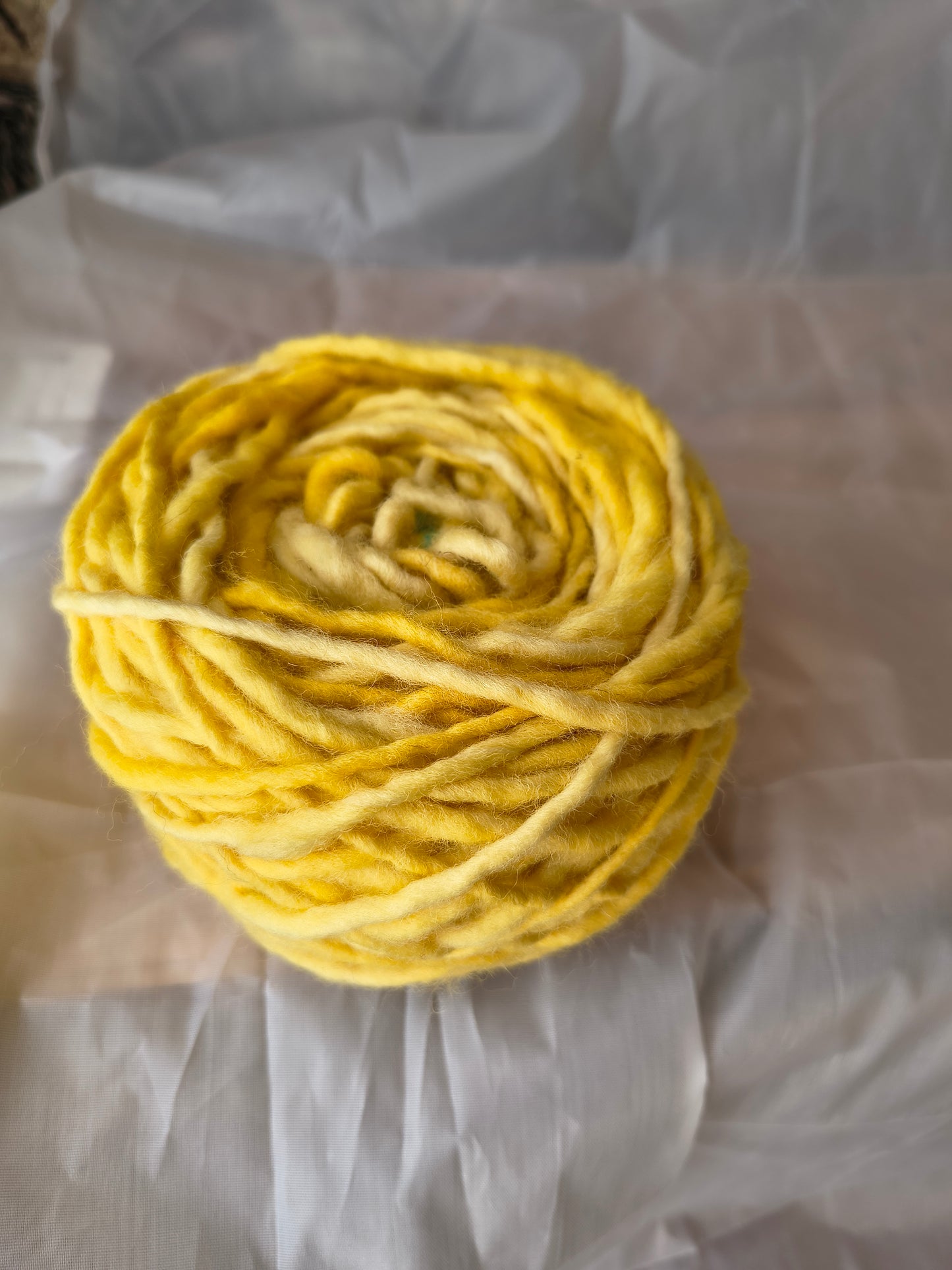 Ovillo 100 grs de Lana natural de oveja corriedale (merino -lincoln) suave al tacto