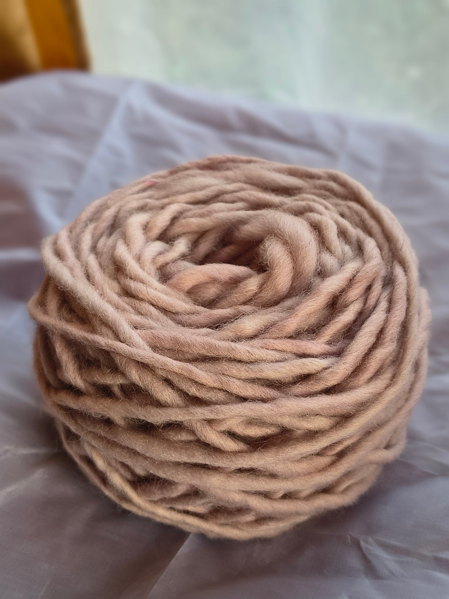 Ovillo 100 grs de Lana natural de oveja corriedale (merino -lincoln) suave al tacto