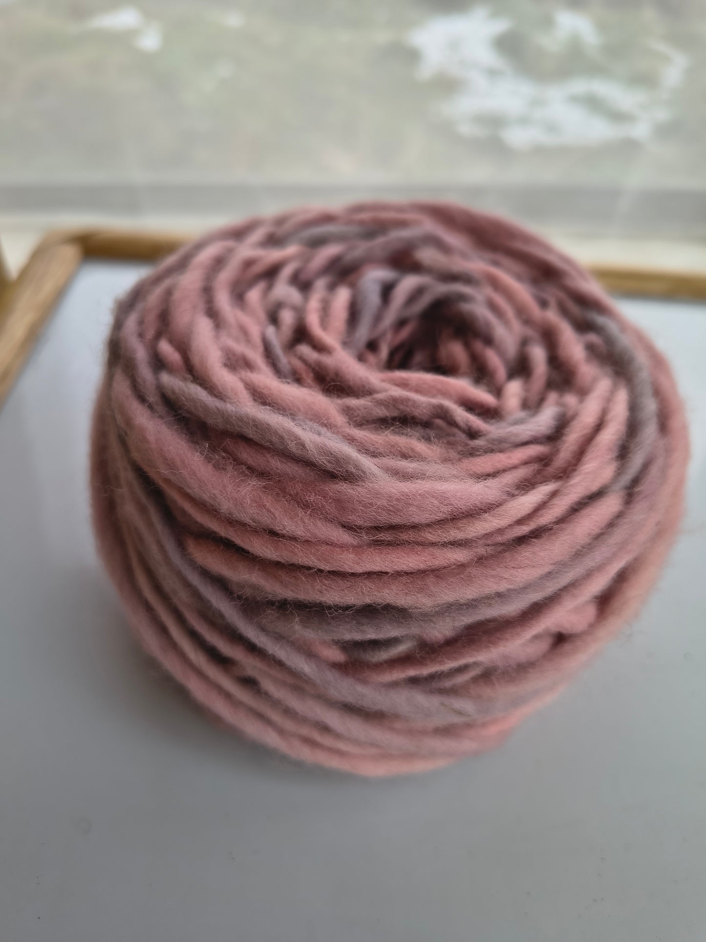 Ovillo 100 grs de Lana natural de oveja corriedale (merino -lincoln) suave al tacto