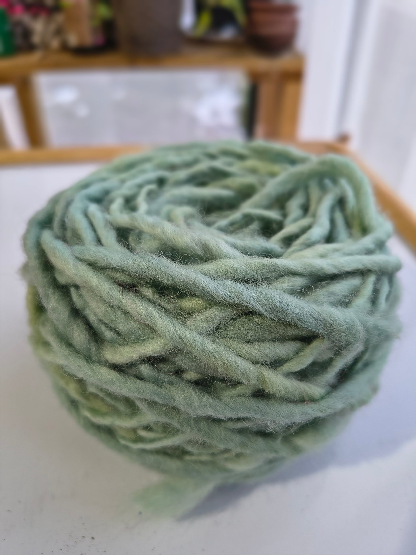Ovillo 100 grs de Lana natural de oveja corriedale (merino -lincoln) suave al tacto