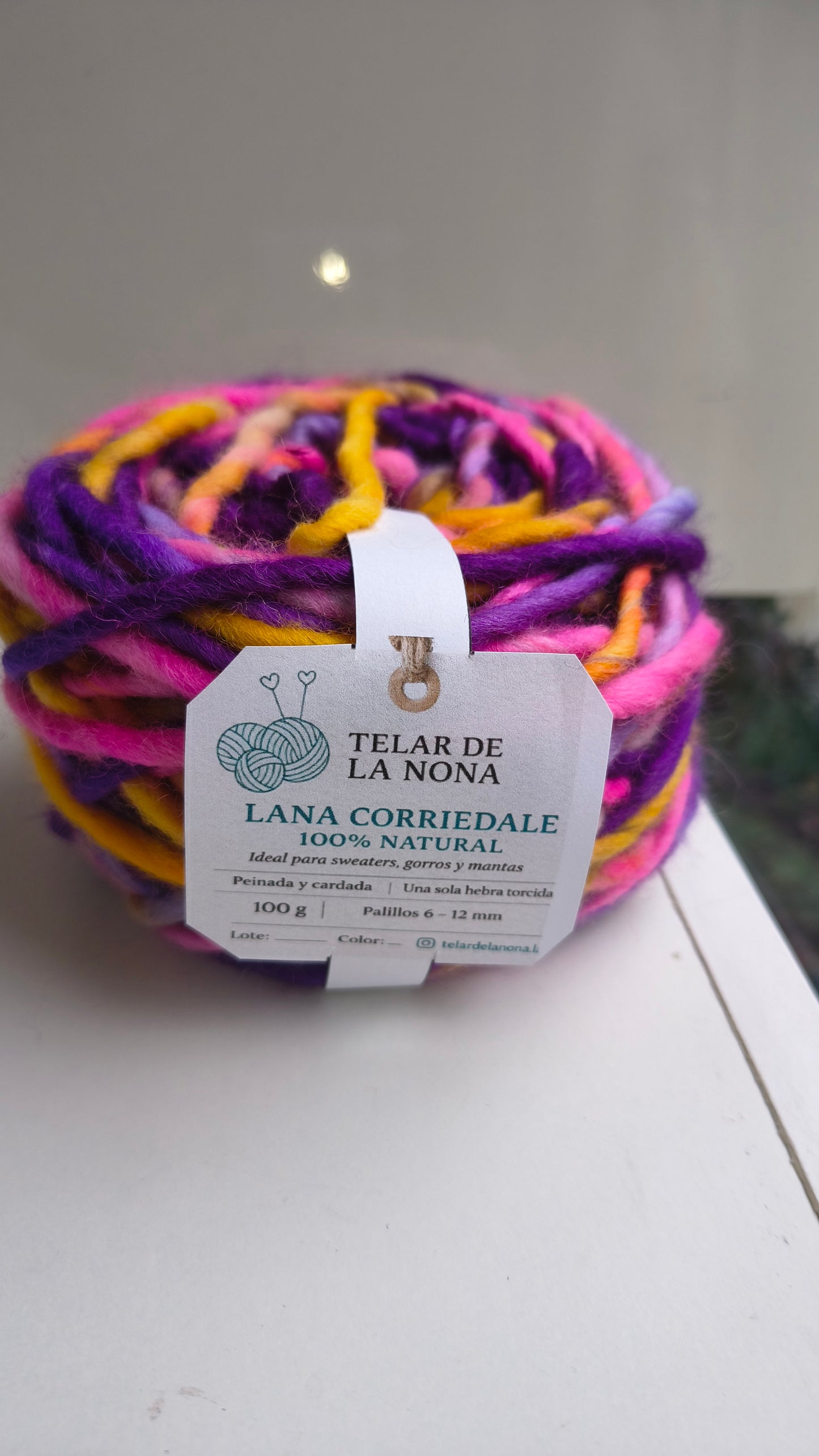 Ovillo 100 grs de Lana natural de oveja corriedale (merino -lincoln) suave al tacto