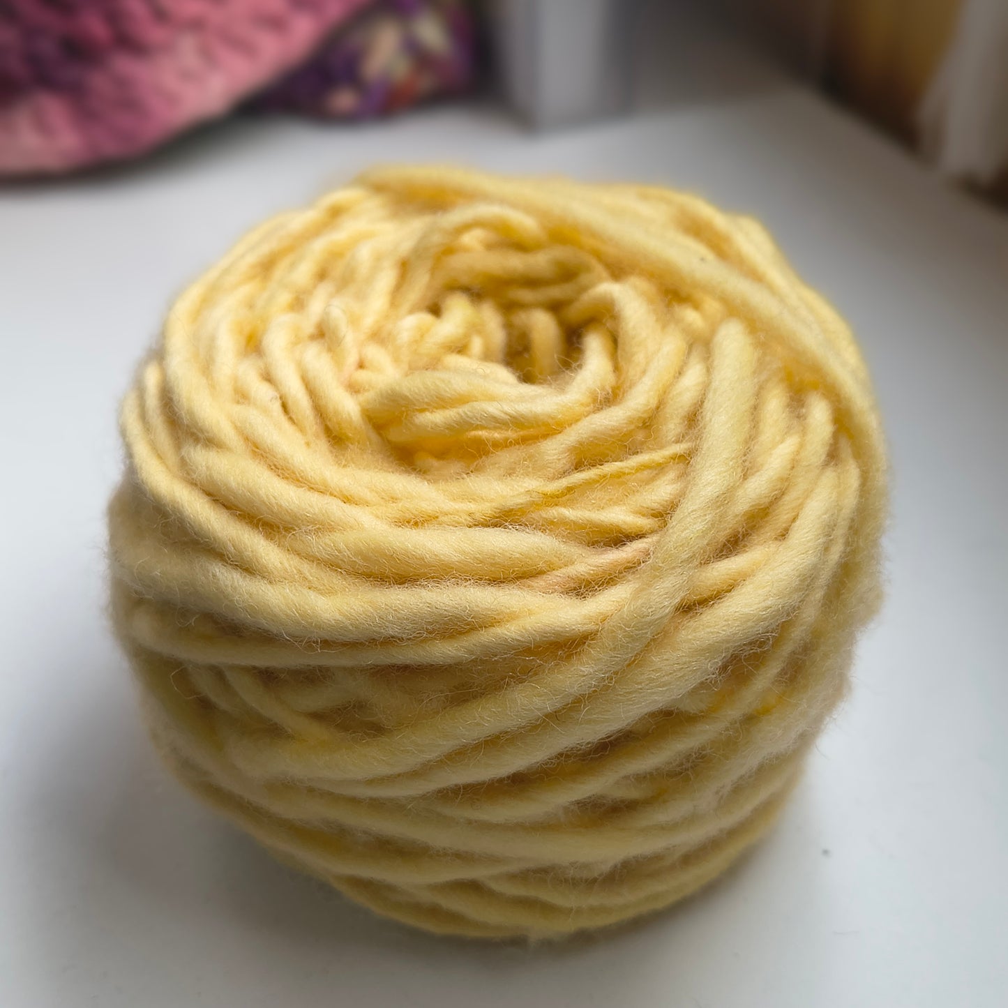 Ovillo 100 grs de Lana natural de oveja corriedale (merino -lincoln) suave al tacto