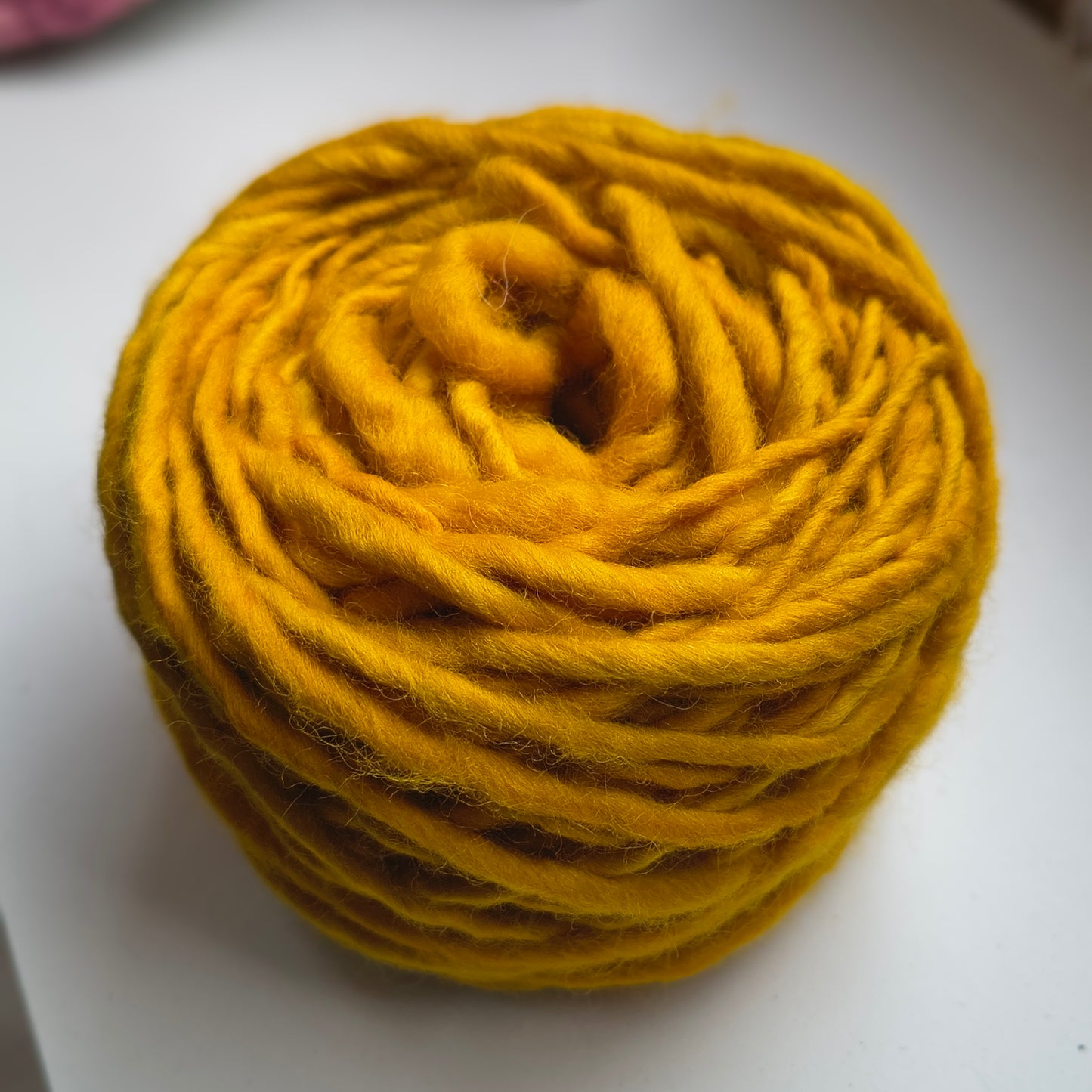Ovillo 100 grs de Lana natural de oveja corriedale (merino -lincoln) suave al tacto