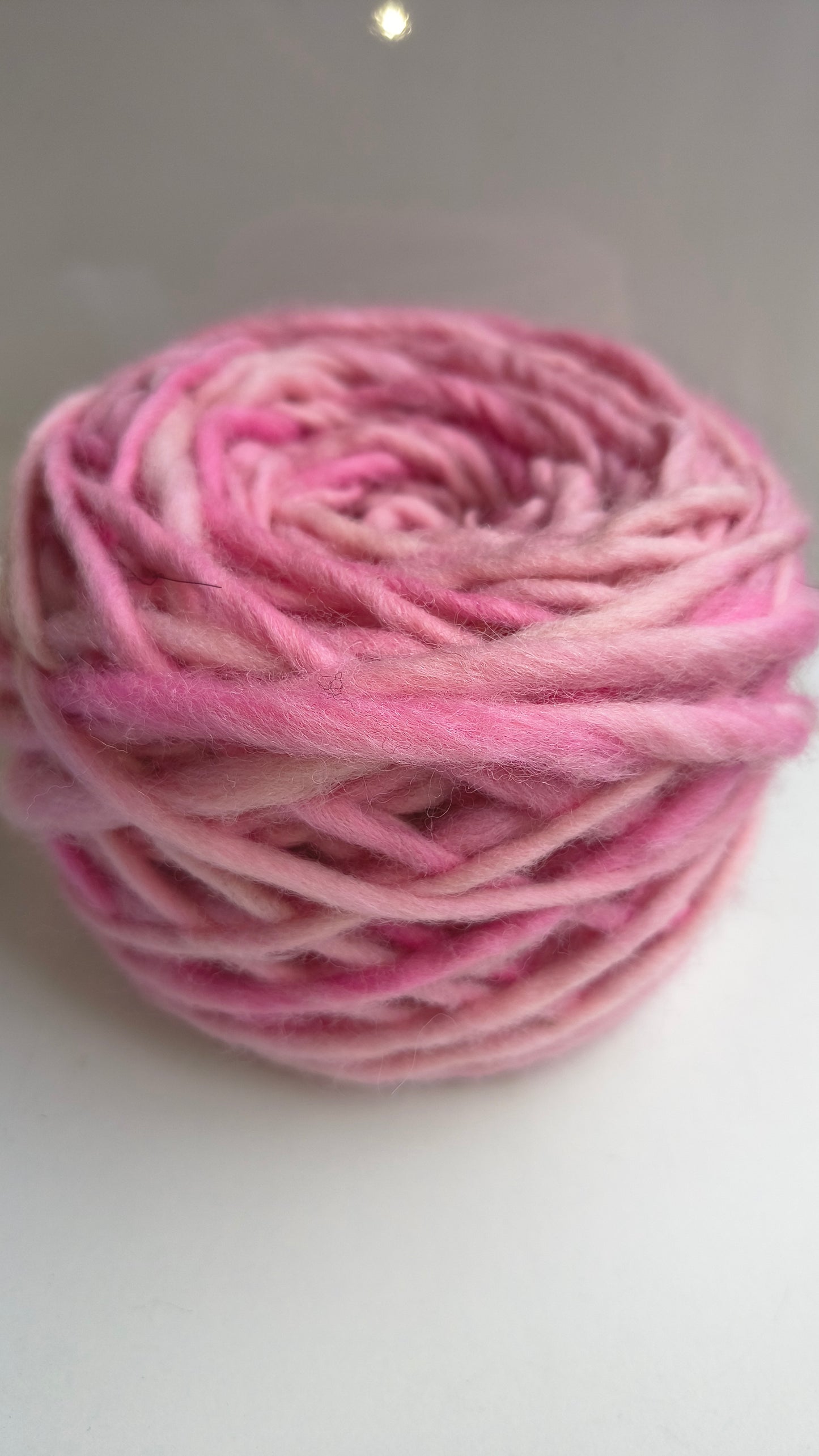 Ovillo 100 grs de Lana natural de oveja corriedale (merino -lincoln) suave al tacto